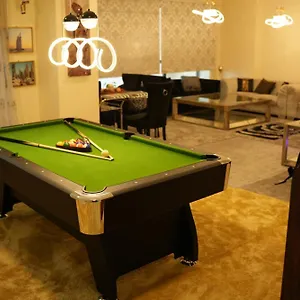 Yellow Parrot Jbr Capsule hotel Dubai